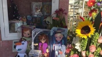 Roban juguetes a tumba de niña en Nuevo León