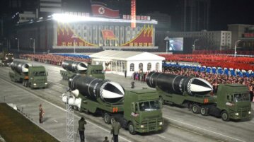 Corea del Norte presenta misil balístico submarino